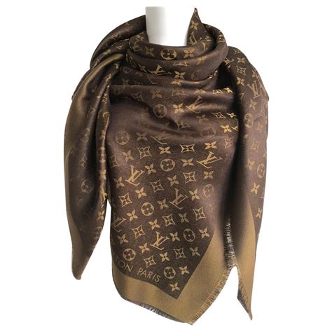 louis vuitton monogram tuch